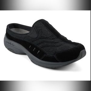 Easy Spirit Traveltime Clog